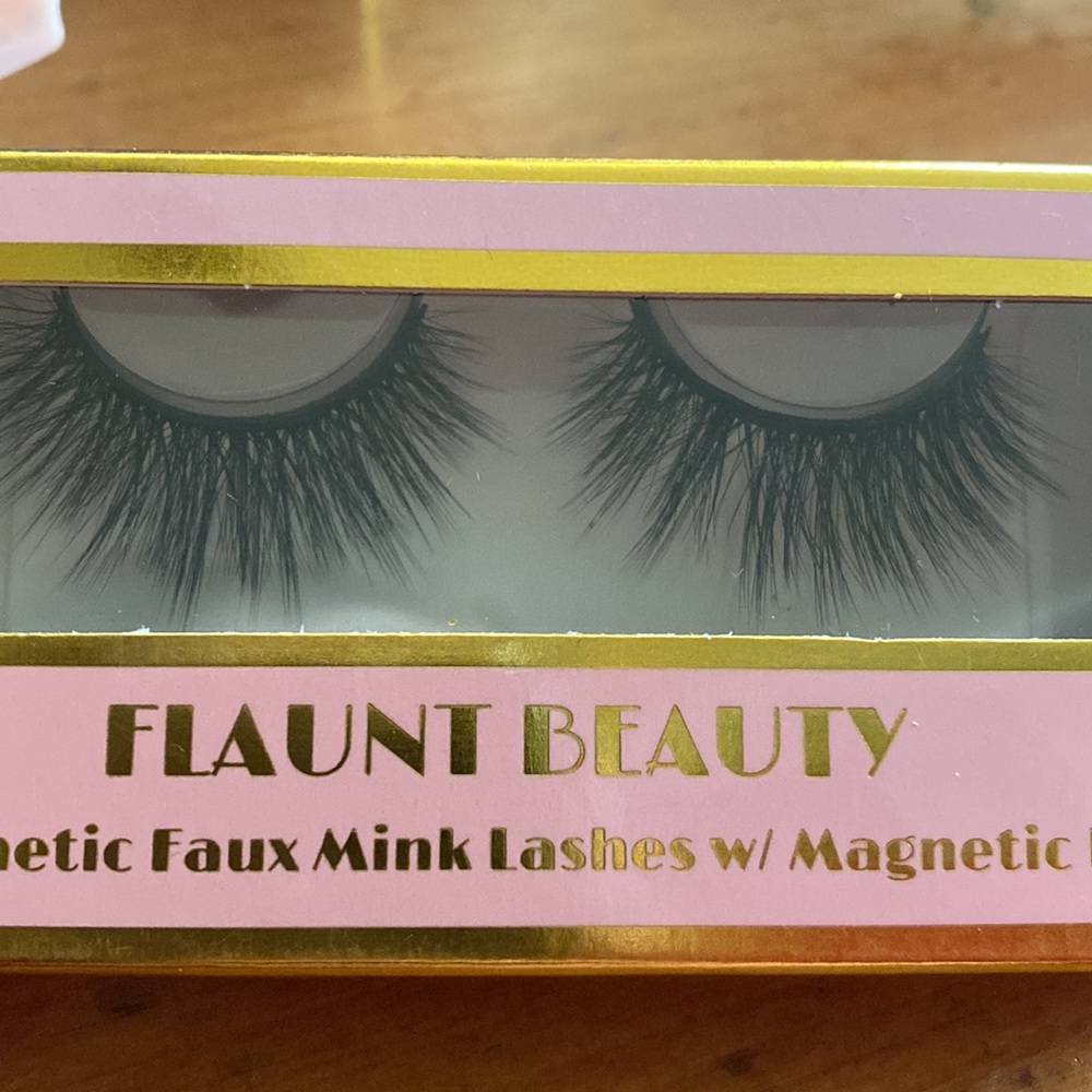 Magnetic faux mink lashes-BARBZ